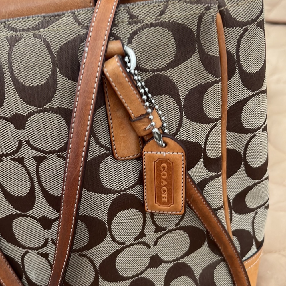 Coach shoulder bag - Picture 2 of 11